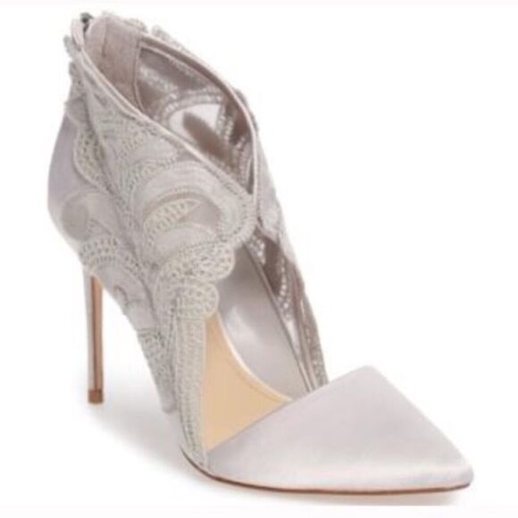 NWT Vince Camuto Gray Silver Heels - Picture 1 of 8
